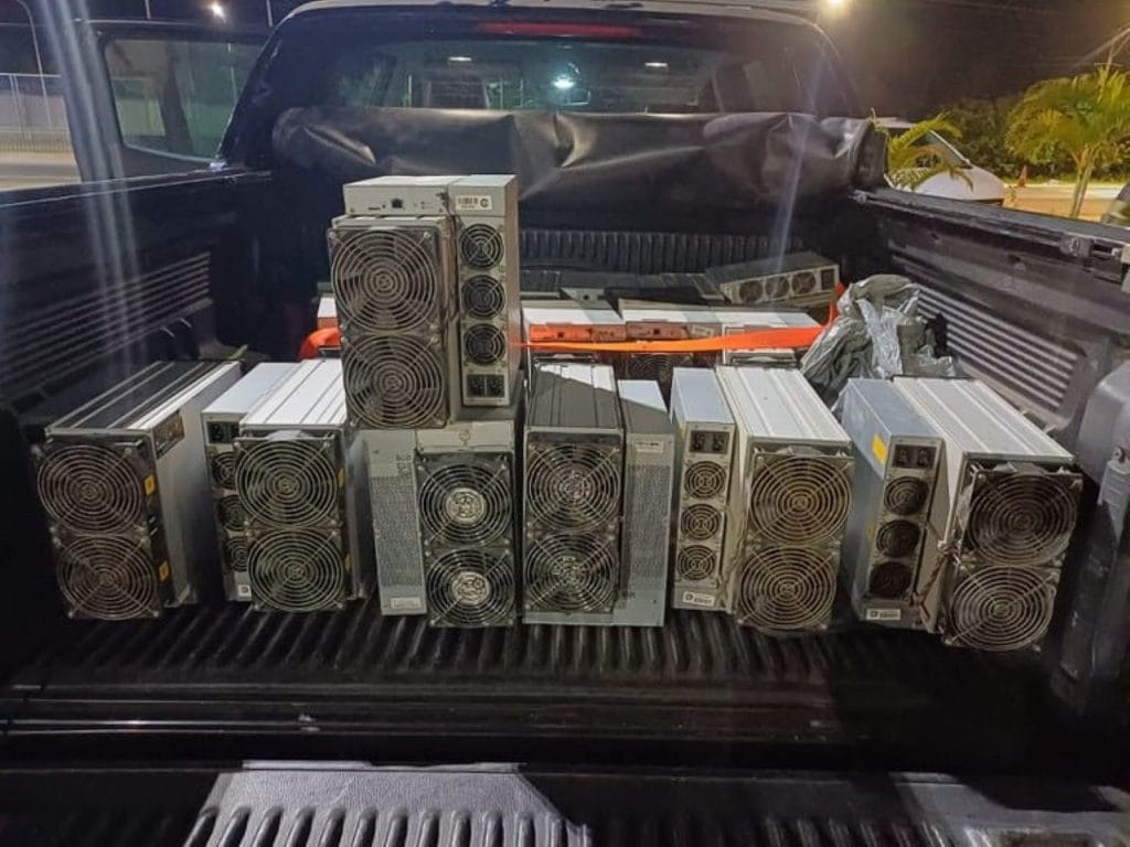 Polícia apreende 18 máquinas de mineração de Bitcoin na Paraíba
