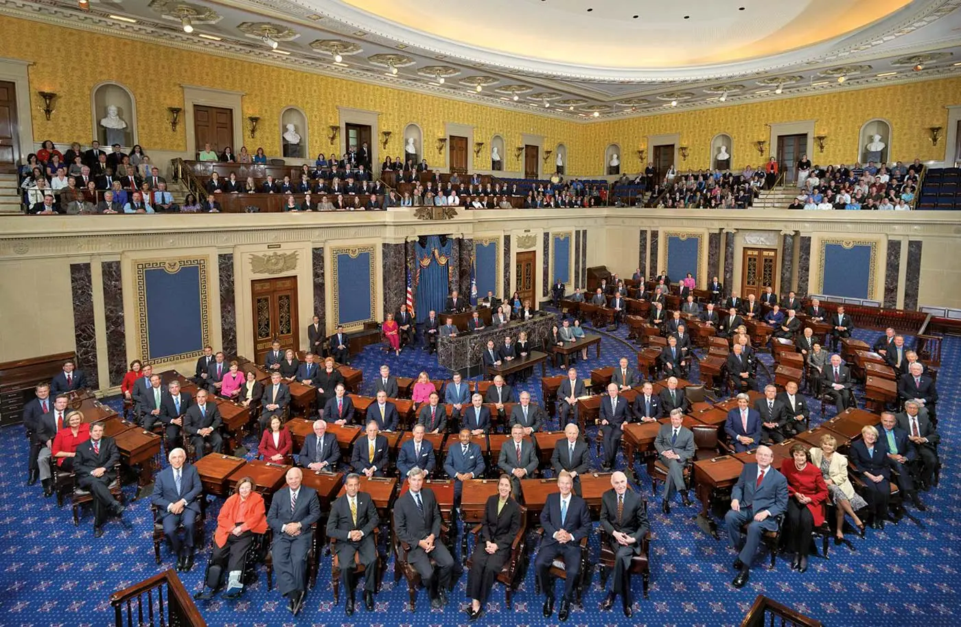 Group photograph of members of the United States Senate inside the Senate Chamber of the US Capitol