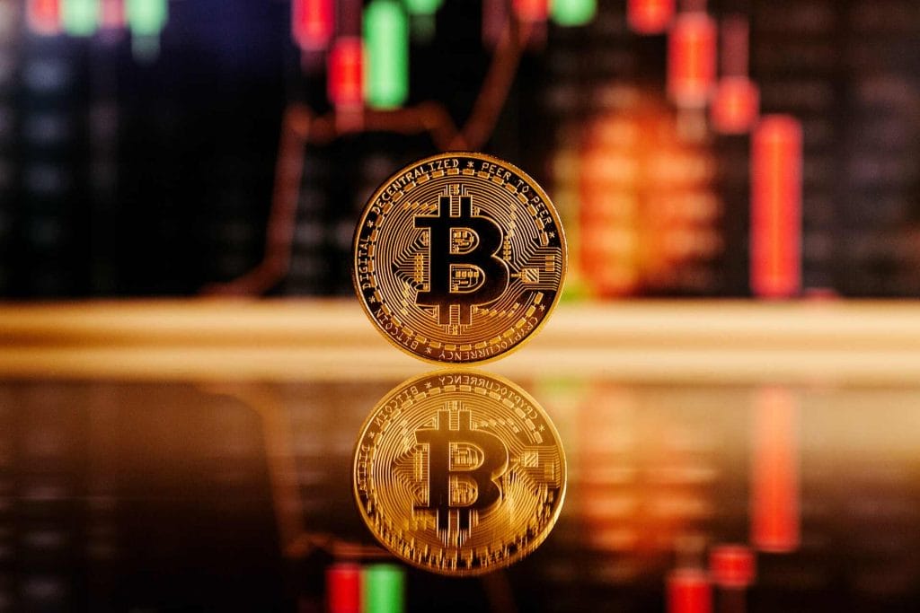 BTC koers stijgt $107.000 voorbij – wat gaat Bitcoin doen met Trump’s crypto reserve in zicht?