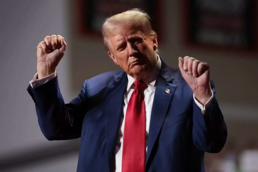 trump-metaverse-ve-nft-dunyasina-giris-yapiyor