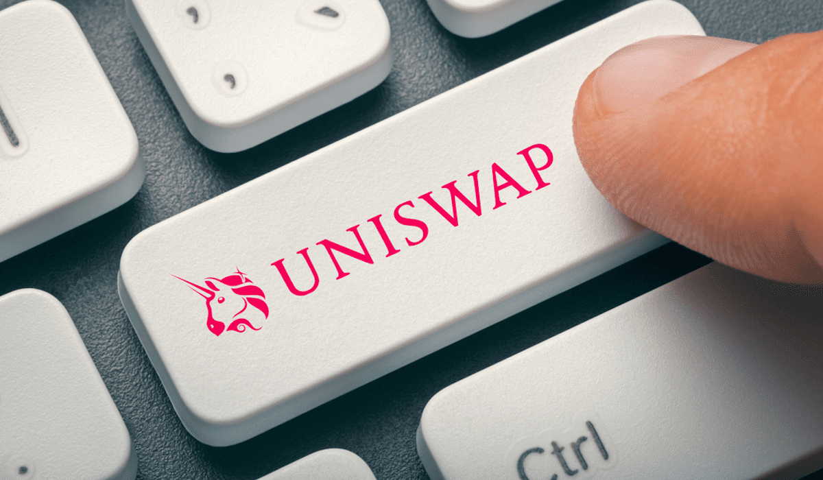 شعار منصة Uniswap على زرّ لوحة مفاتيح