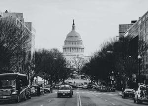 مبنى الكونجرس الأمريكيّ بالعاصمة الأمريكية واشنطن