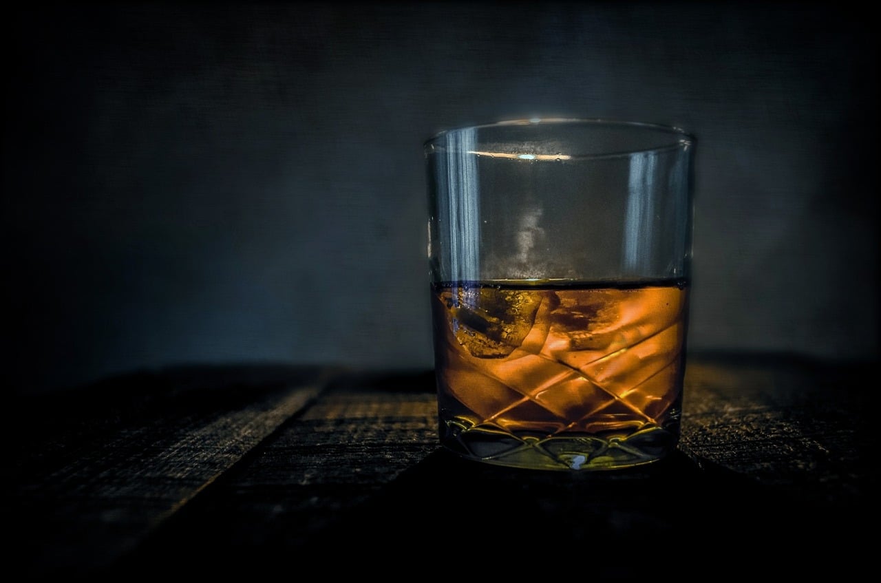 The Glenlivet Distillery Utilizes NFTs and AI to Market $43,000 Whisky
