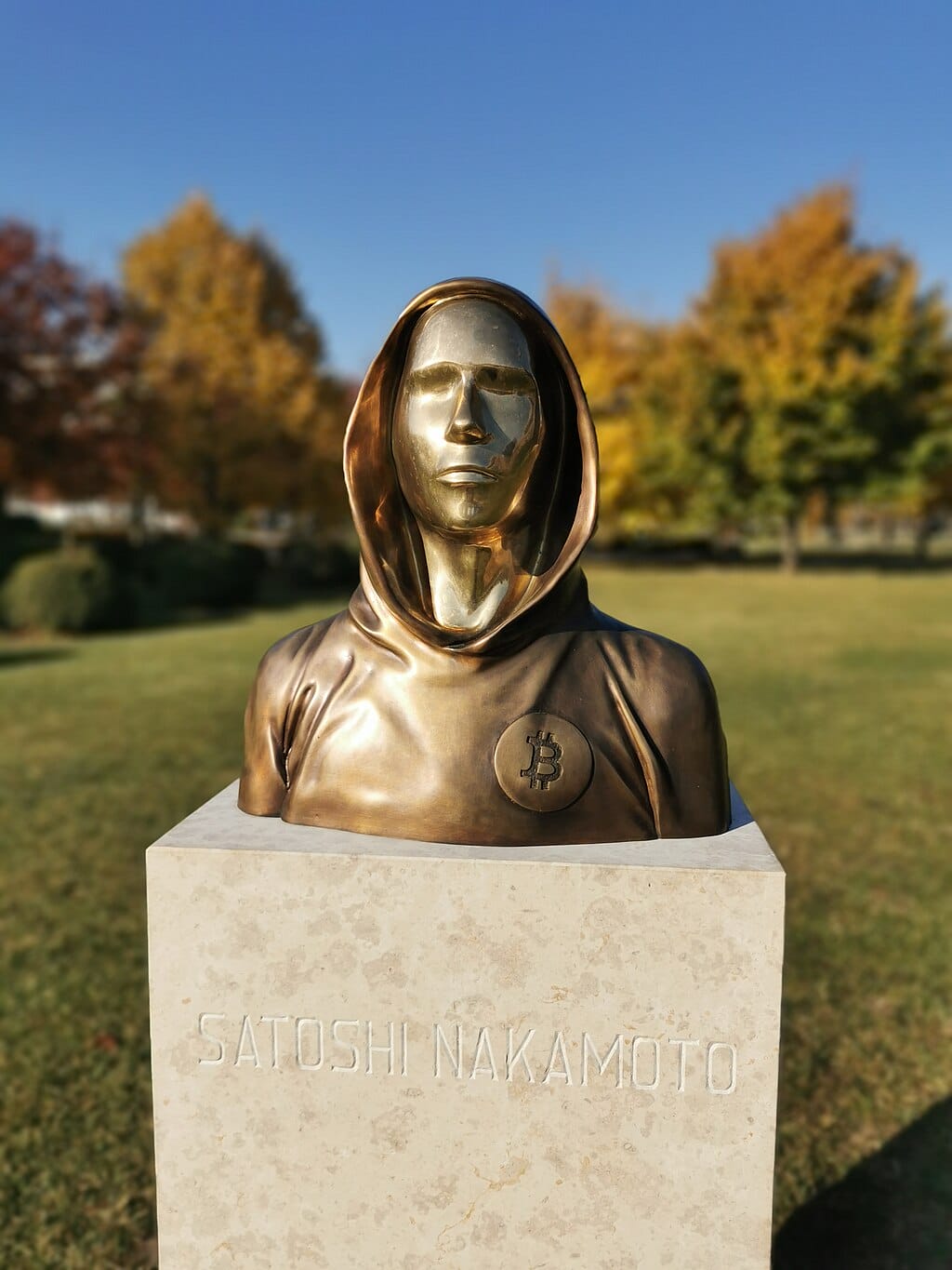 satoshi nakamoto statue