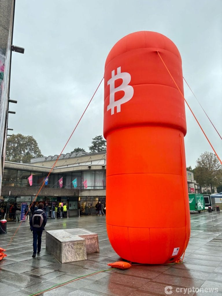 Around the World in Crypto With Tanzeel: A Trip Through This Autumn’s Top Conferences