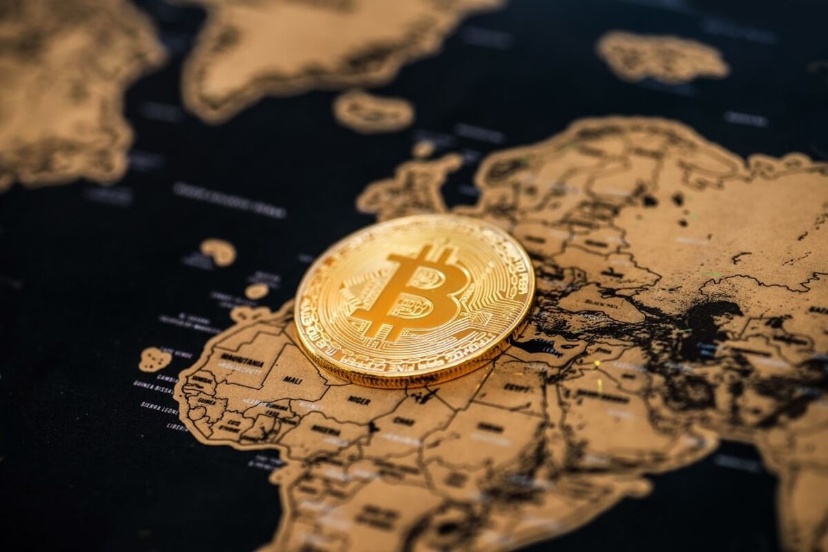 La plataforma de pagos Strike y Checkout.com se asocian para llevar la compra de Bitcoin a m&aacute;s de 65 pa&iacute;ses