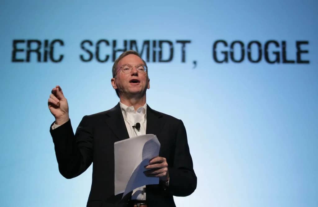&iquest;Cu&aacute;l es el futuro de la IA? - Ex CEO de Google asegura que debemos actuar cuanto antes