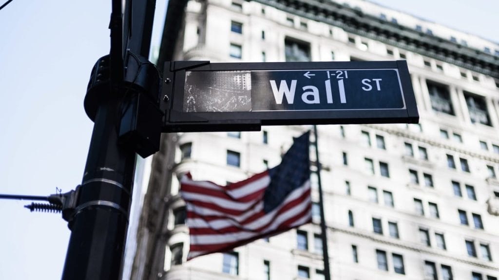 La FED mantuvo sus tipos de interés en un rango entre 5.2% y 5.5%
