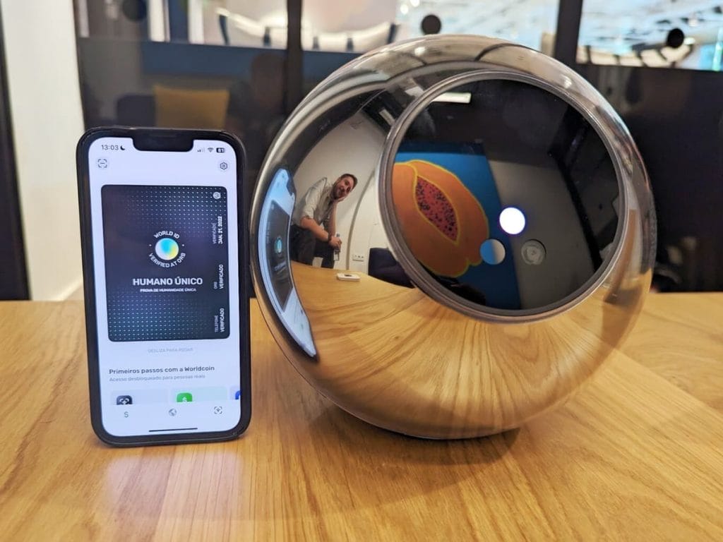Nuevo Orb de World, anteriormente denominado Worldcoin