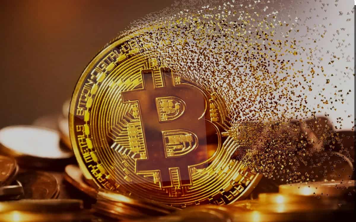 Bitcoin a la baja hoy en el comienzo de un mes históricamente bajista