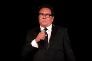 Robert Kiyosaki, autor de "Pai Rico, Pai Pobre", volta a se manifestar em favor do Bitcoin