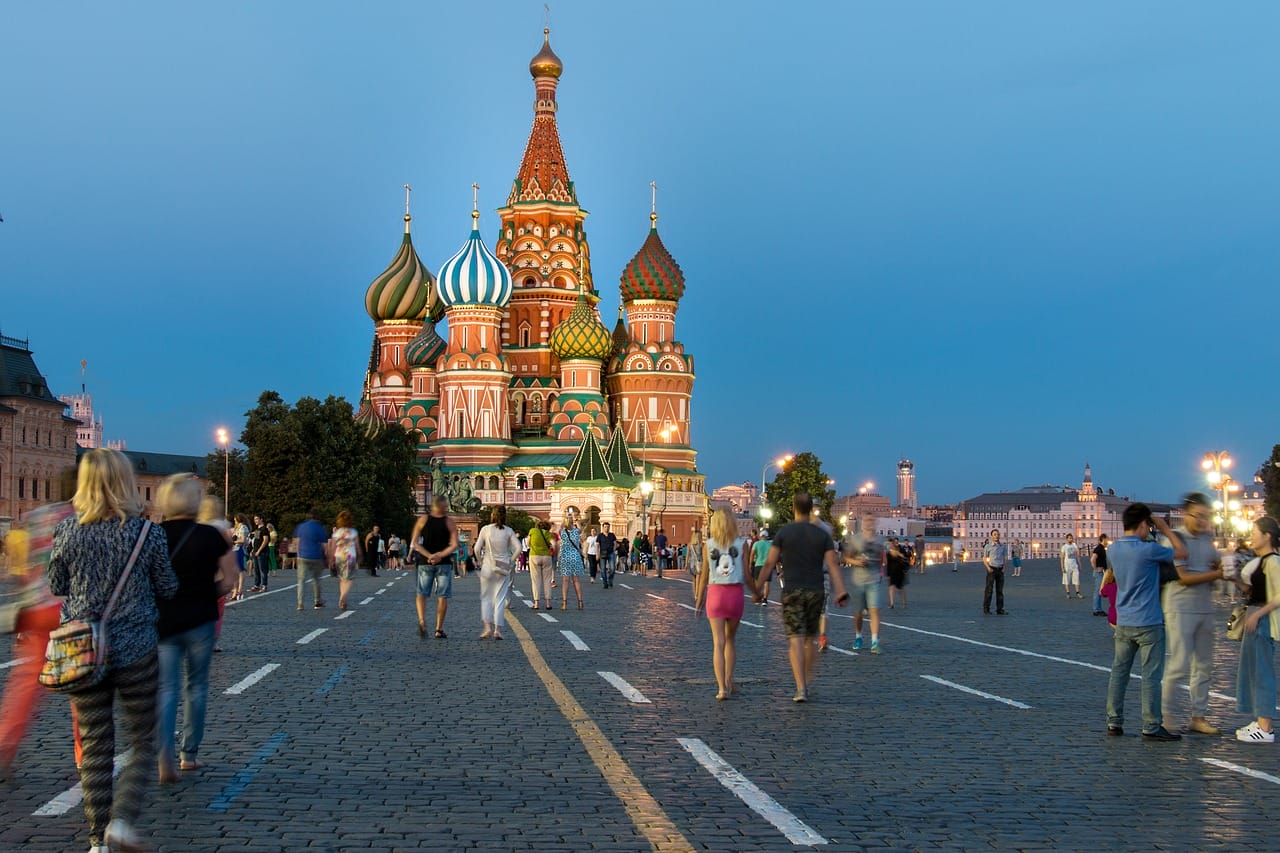 Rússia estuda liberar negociação de criptomoedas em bolsas de valores