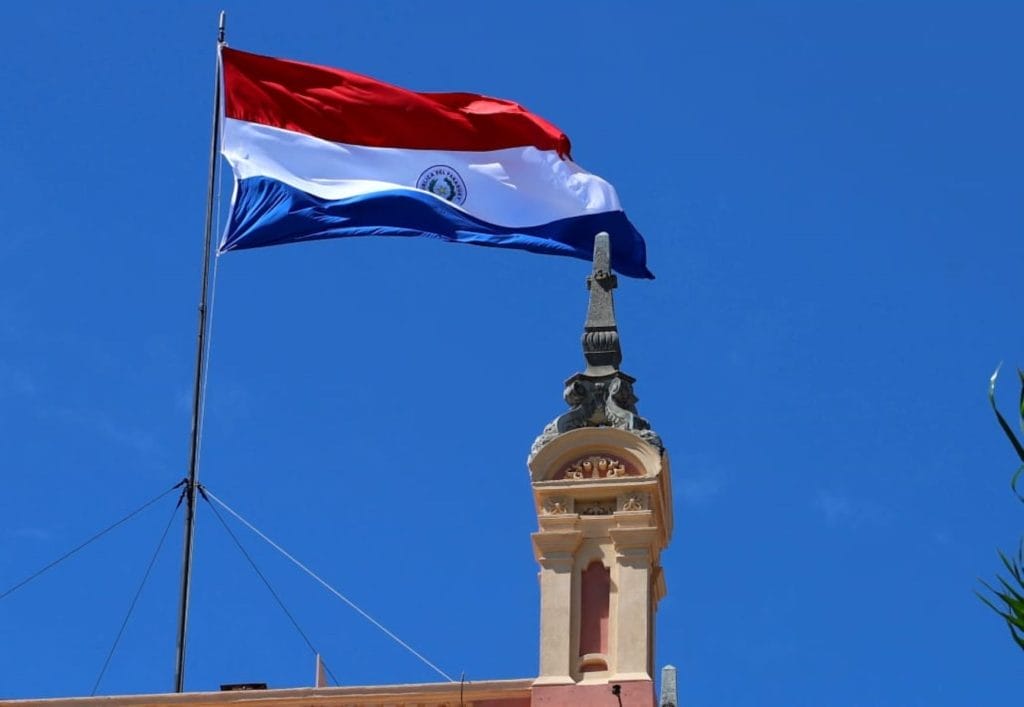 Paraguai afirma que “nenhuma criptomoeda saiu do país” após aumento da tarifa