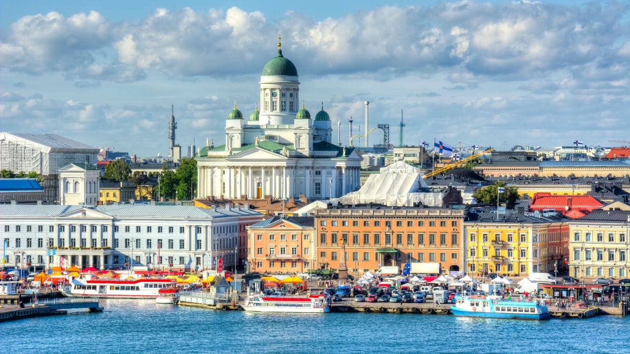 Helsinki mereltä katsottuna