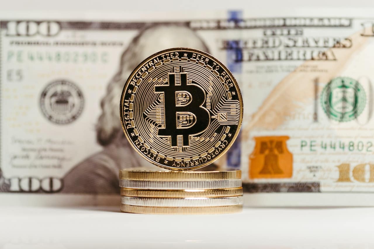 Bitcoin, Ethereum, en XRP koers voorspelling na Fed renteverlaging besluit