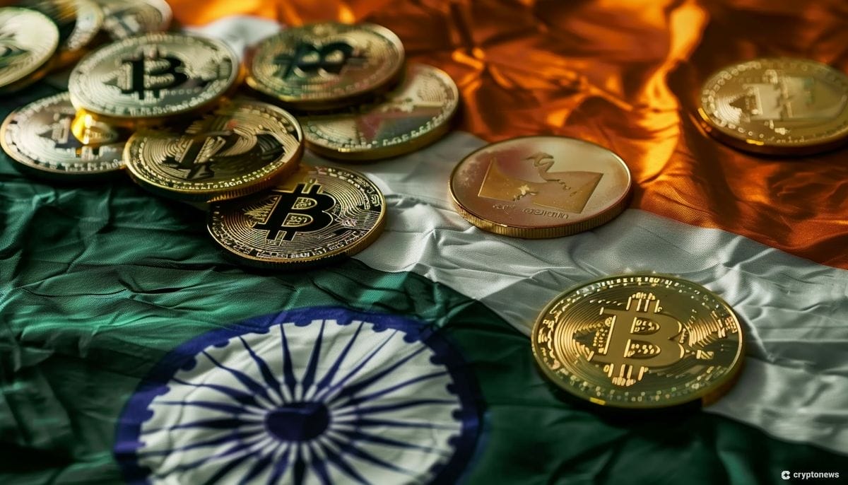 عملات ذهبية تحمل شعارات عملات رقمية على علم الهند